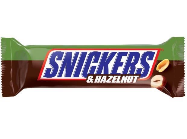 Snickers перевод. Snickers Старая упаковка. Сникерс Хазелнут. Сникерс Лесной орех на прозрачном фоне. Кондитерская упаковка Сникерс.